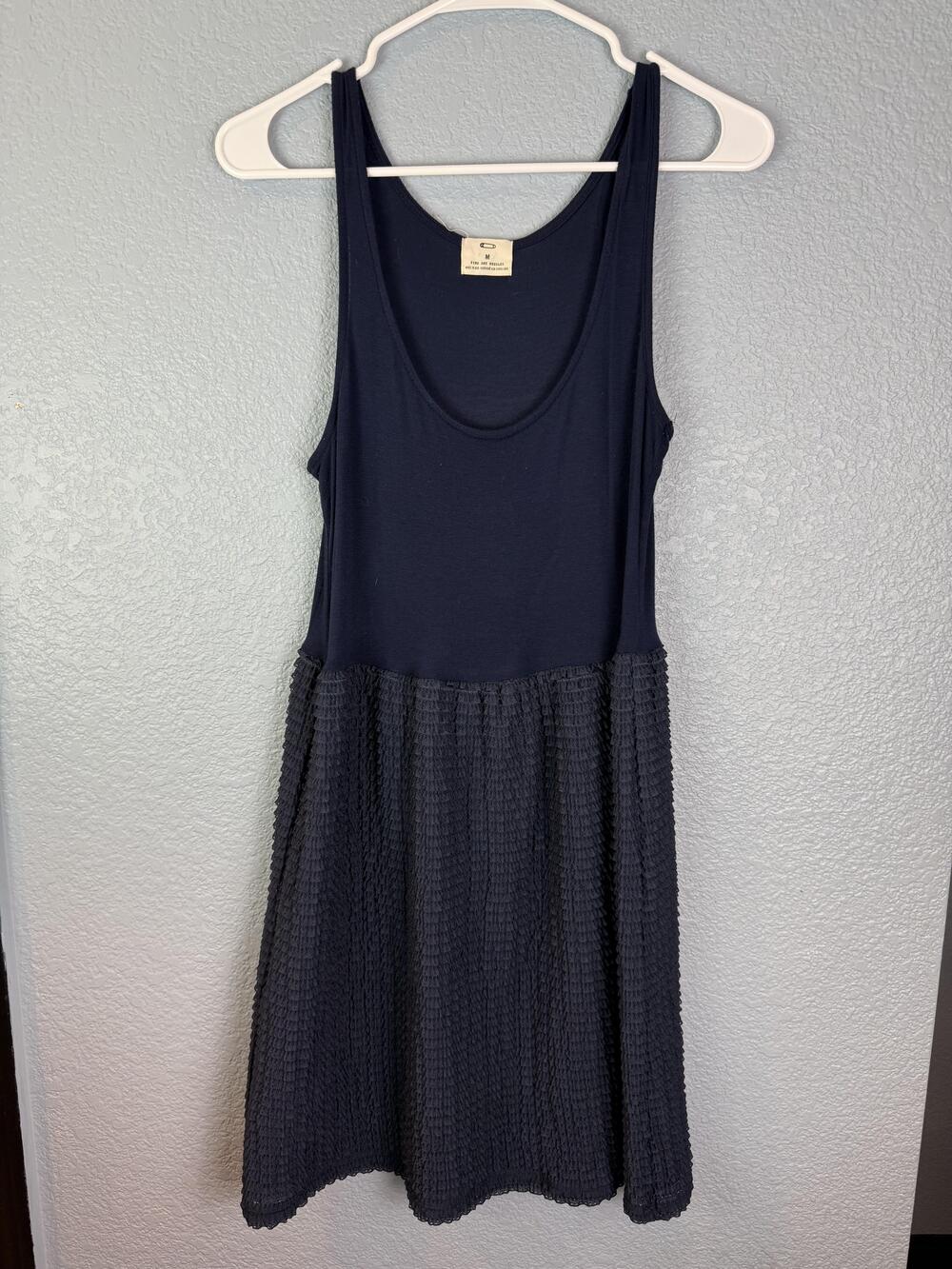 Pins and Needles Dress Womens Medium Textured Skirt Sleeveless Made in USA